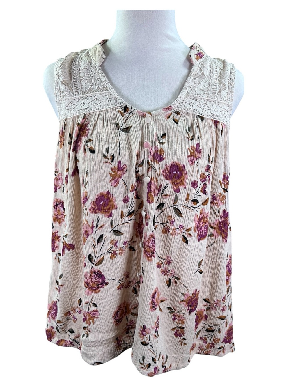 Maurices XL Floral Crinkle Rayon Blouse Lace Yoke Button Front Sleeveless Boho